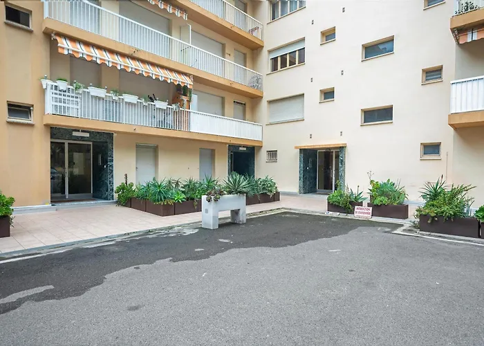 Vina Del Mare - Happy מנטון